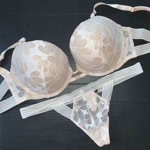 Victoria's Secret 34DD BRA SET M thong White beige ivory lace EMBROIDERED daisy